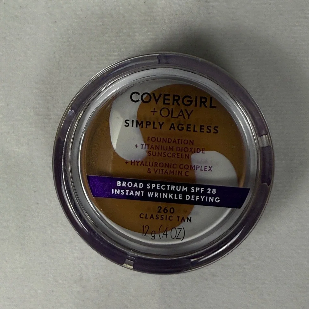 Covergirl Olay Simply Ageless Foundation 260 Classic Tan‎ SPF 28 Wrinkle Defying